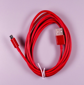 Datový kabel Micro USB, barva červená, 2 metry