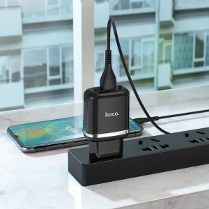 Cestovní nabíječ HOCO N3 Single port 1x USB A, QC 3.0 PD 18W, kabel USB A na USB C, barva černá