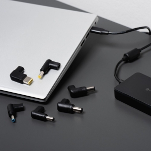 Forcell F-Energy E856 - Univerzální 90W napájecí adaptér pro notebook (6 typů koncovek adaptérů) černá