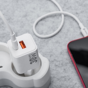 Nabíječka telefonu Forcell F-Energy Mini GaN III USB C + USB A QC4.0 PD 30W, bílá