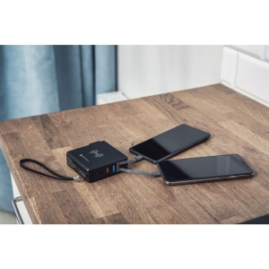 Multifunkční nabíječka Forcell F-Energy 5v1 USB A + USB C PD 20W + kabel USB C / Lightning + powerbanka 10000 mAh + bezdrátové nabíjení 15W černá