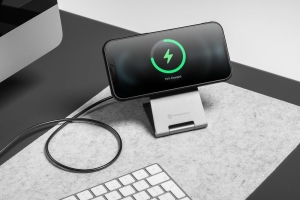 Bezdrátová nabíječka Forcell F-Energy Flip Charge USB-C Qi2 15W kompatibilní s MagSafe, stříbrná